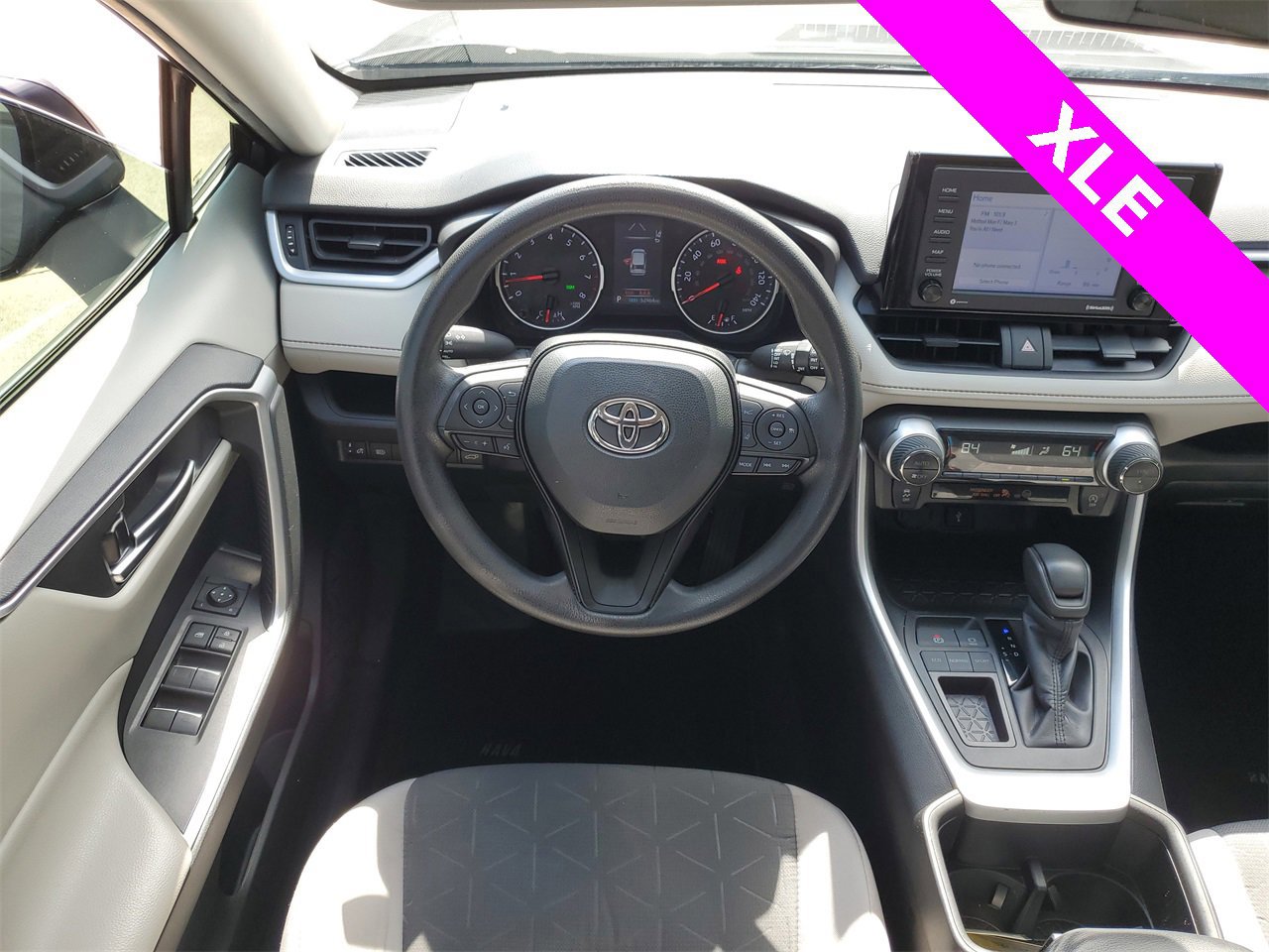 Used 2022 Toyota RAV4 XLE image 14
