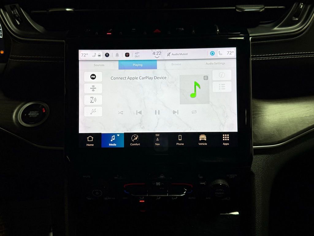 Used 2023 Jeep Grand Cherokee L Limited w/ Black Appearance Package image 25