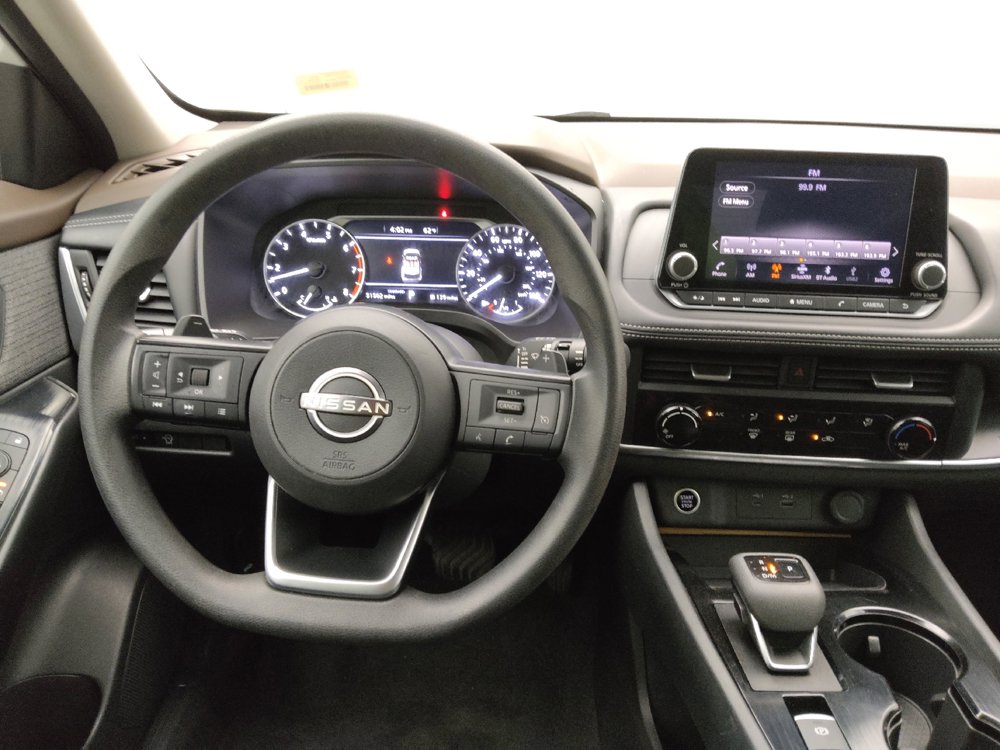 Used 2023 Nissan Rogue S image 22