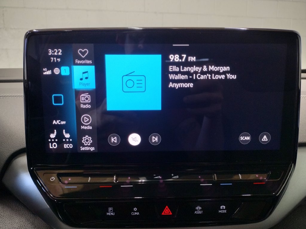 Certified 2023 Volkswagen ID.4 Pro AWD/4WD image 28