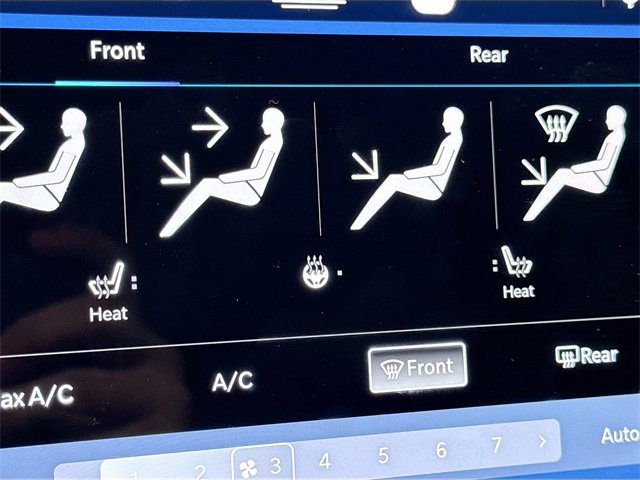 Used 2021 Chrysler Pacifica Touring-L w/ Uconnect Theater Family Group image 22