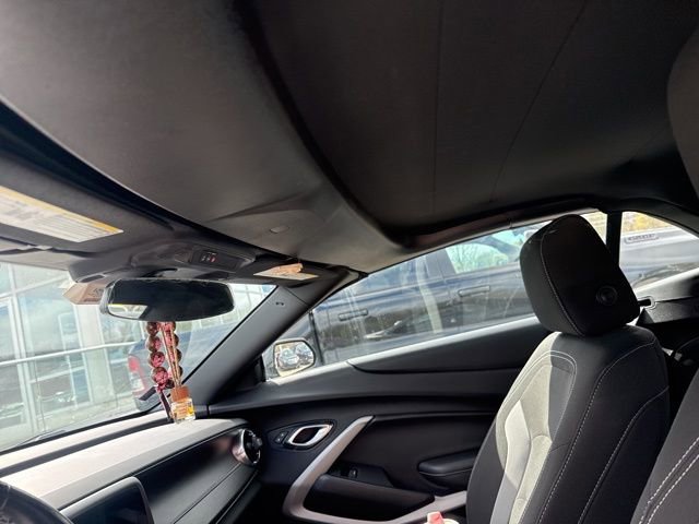 Used 2021 Chevrolet Camaro LT w/ RS Package image 5