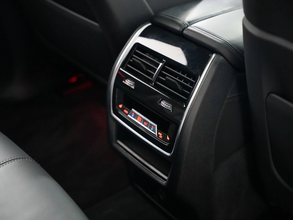 Used 2022 BMW X5 M w/ Competition Package 2 AWD/4WD image 31