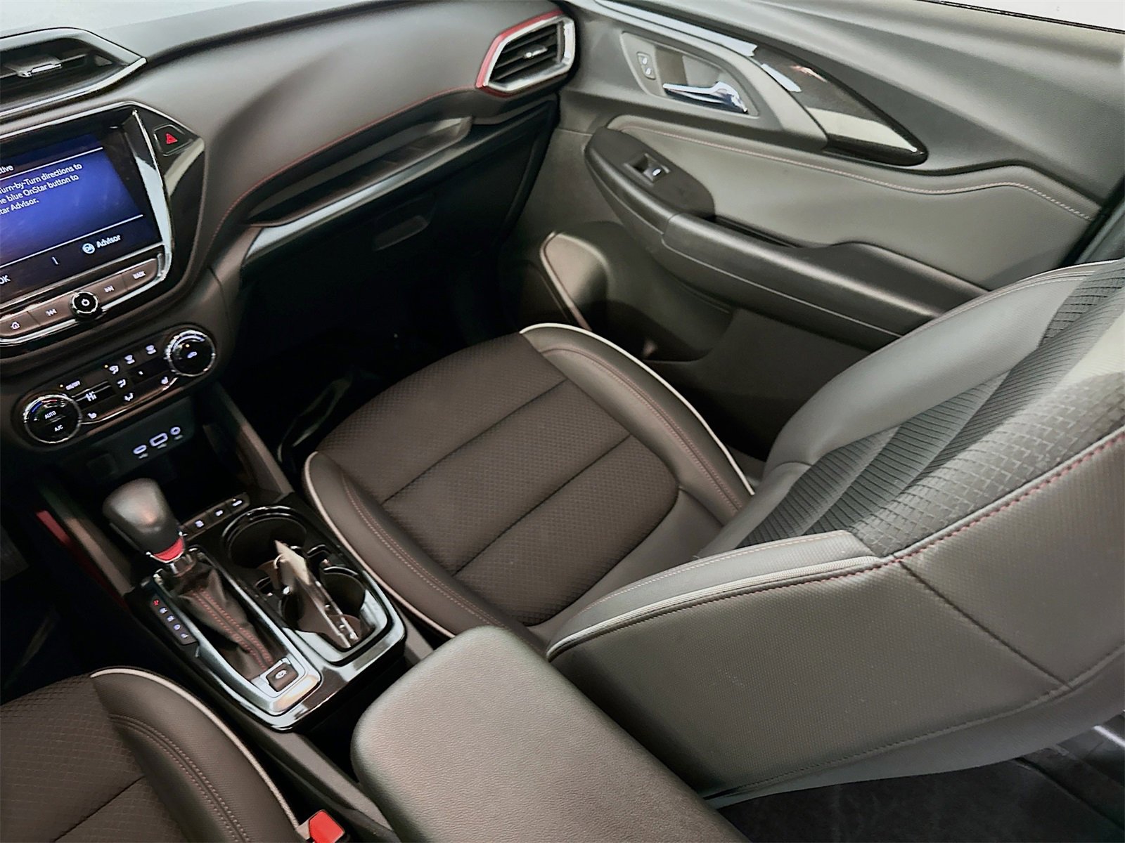 Used 2023 Chevrolet TrailBlazer RS w/ Convenience Package image 23