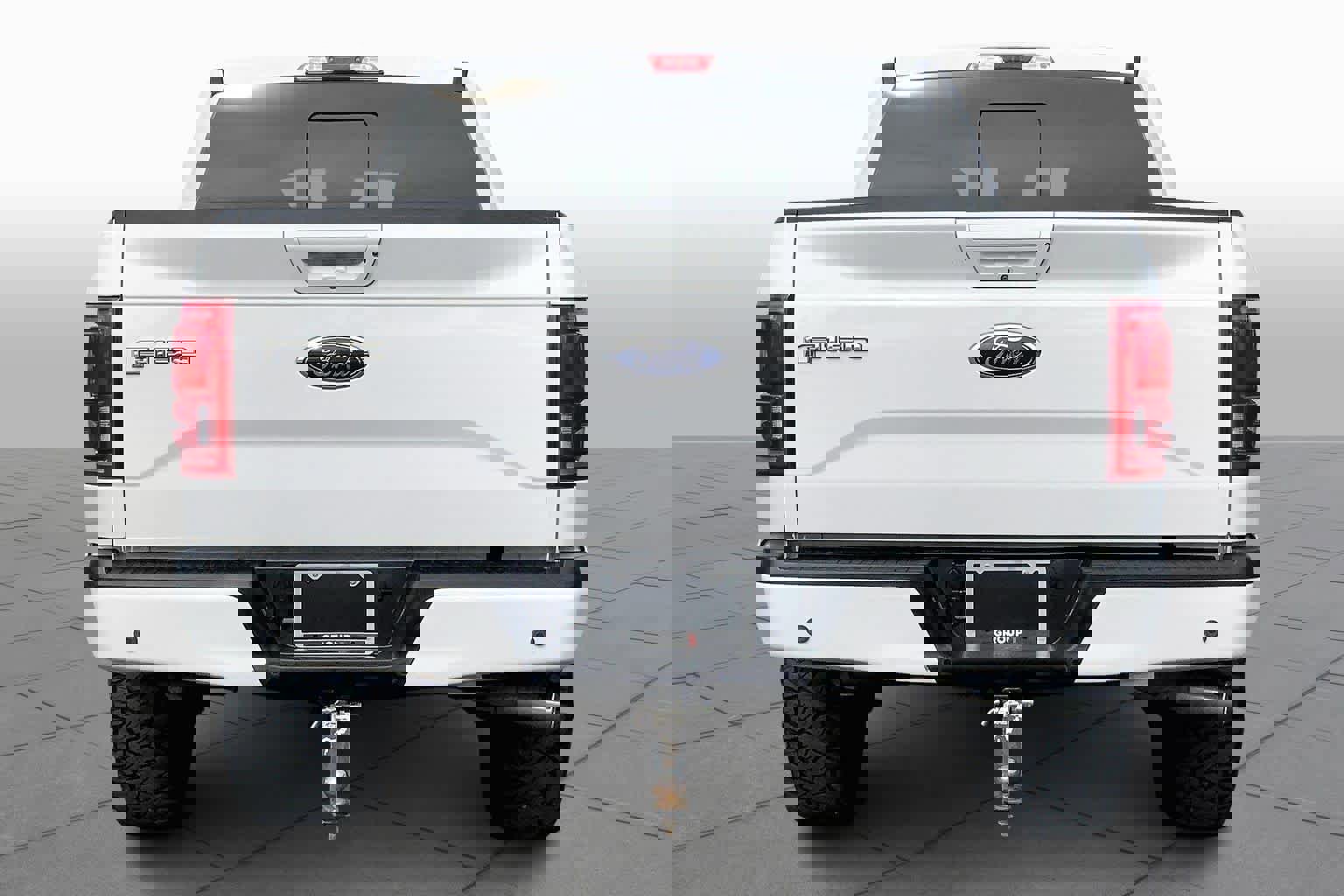 Used 2017 Ford F150 Lariat w/ Equipment Group 501A Mid image 5