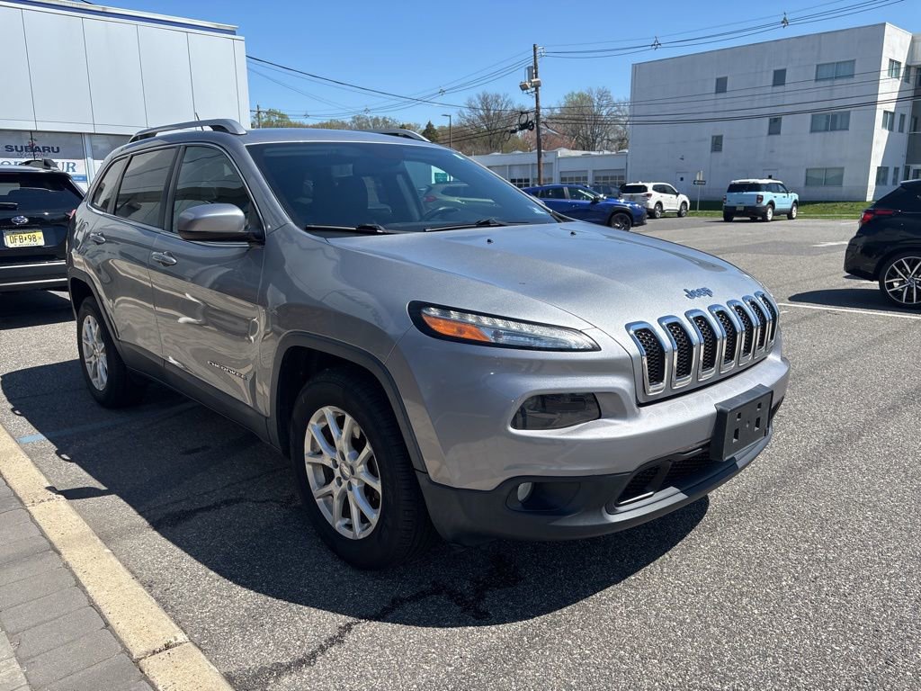 Used 2015 Jeep Cherokee Latitude image 1