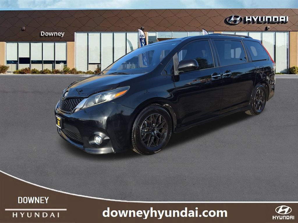 Used 2016 Toyota Sienna SE Premium FWD image 1