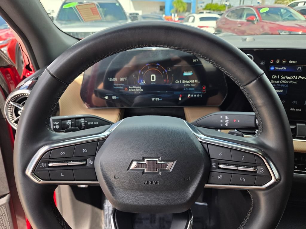Used 2025 Chevrolet Equinox ACTIV FWD image 29