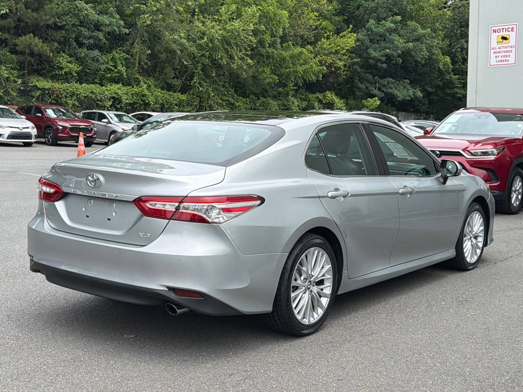Used 2018 Toyota Camry XLE FWD image 4