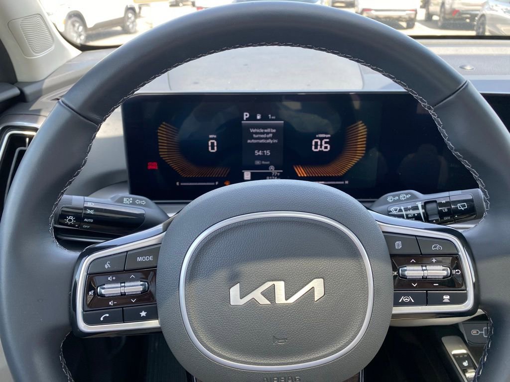 Certified 2025 Kia Sorento S w/ Panoramic Sunroof Package FWD image 14