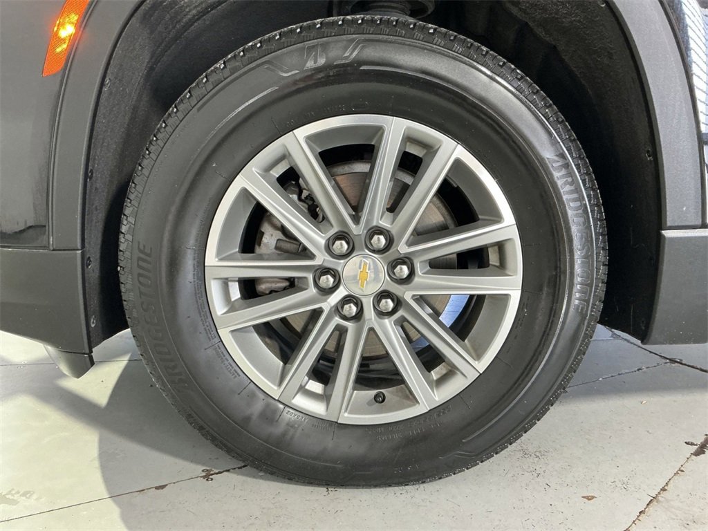 Used 2023 Chevrolet Traverse LT w/ LPO, Roadside Safety Package image 20