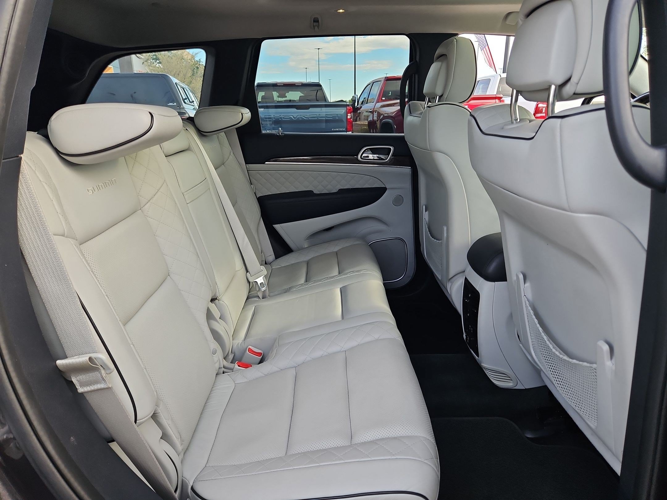 Used 2018 Jeep Grand Cherokee Summit AWD/4WD image 28