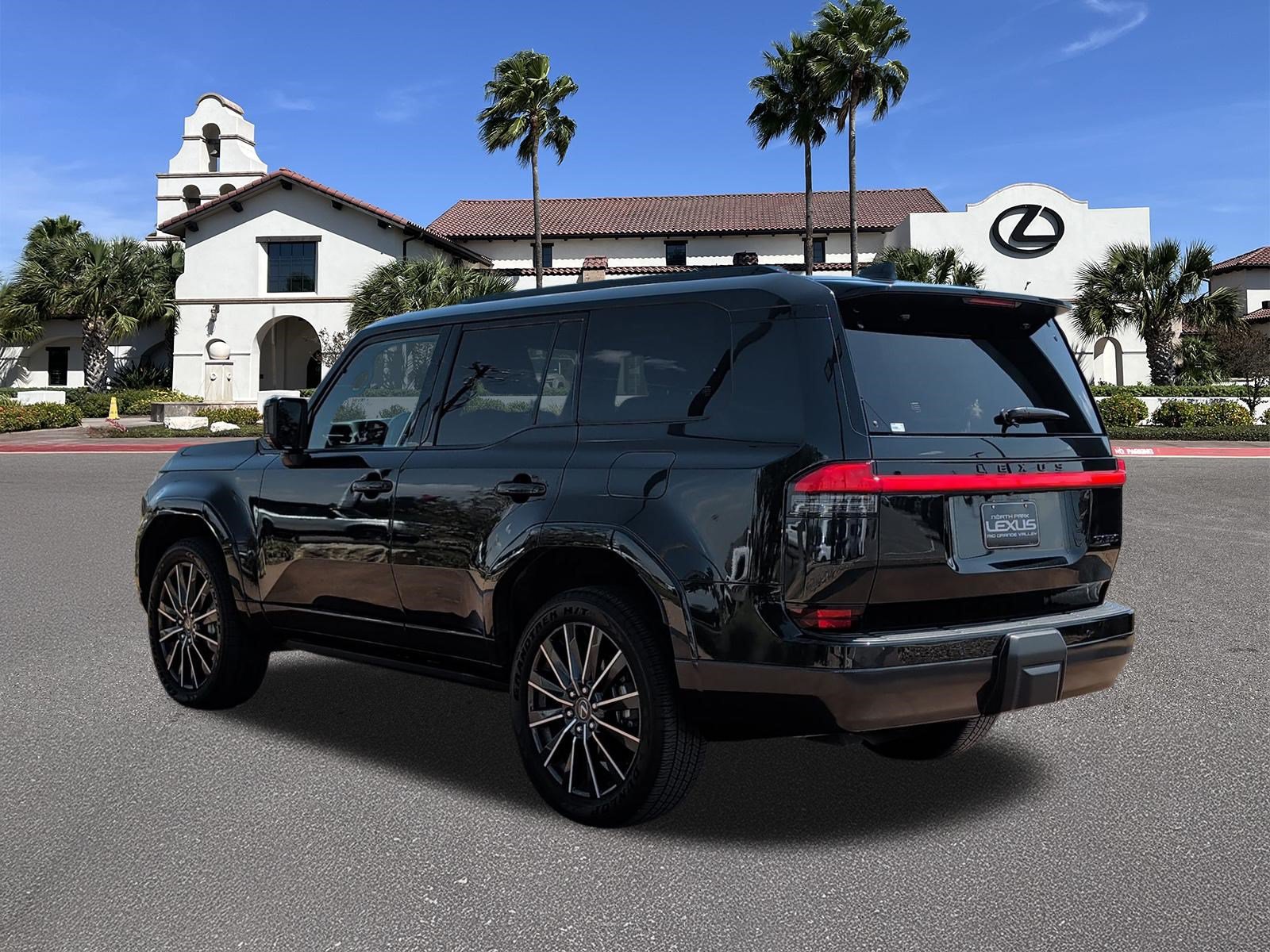 Used 2026 Lexus GX 550 w/ Accessory Package (2T) AWD/4WD image 4