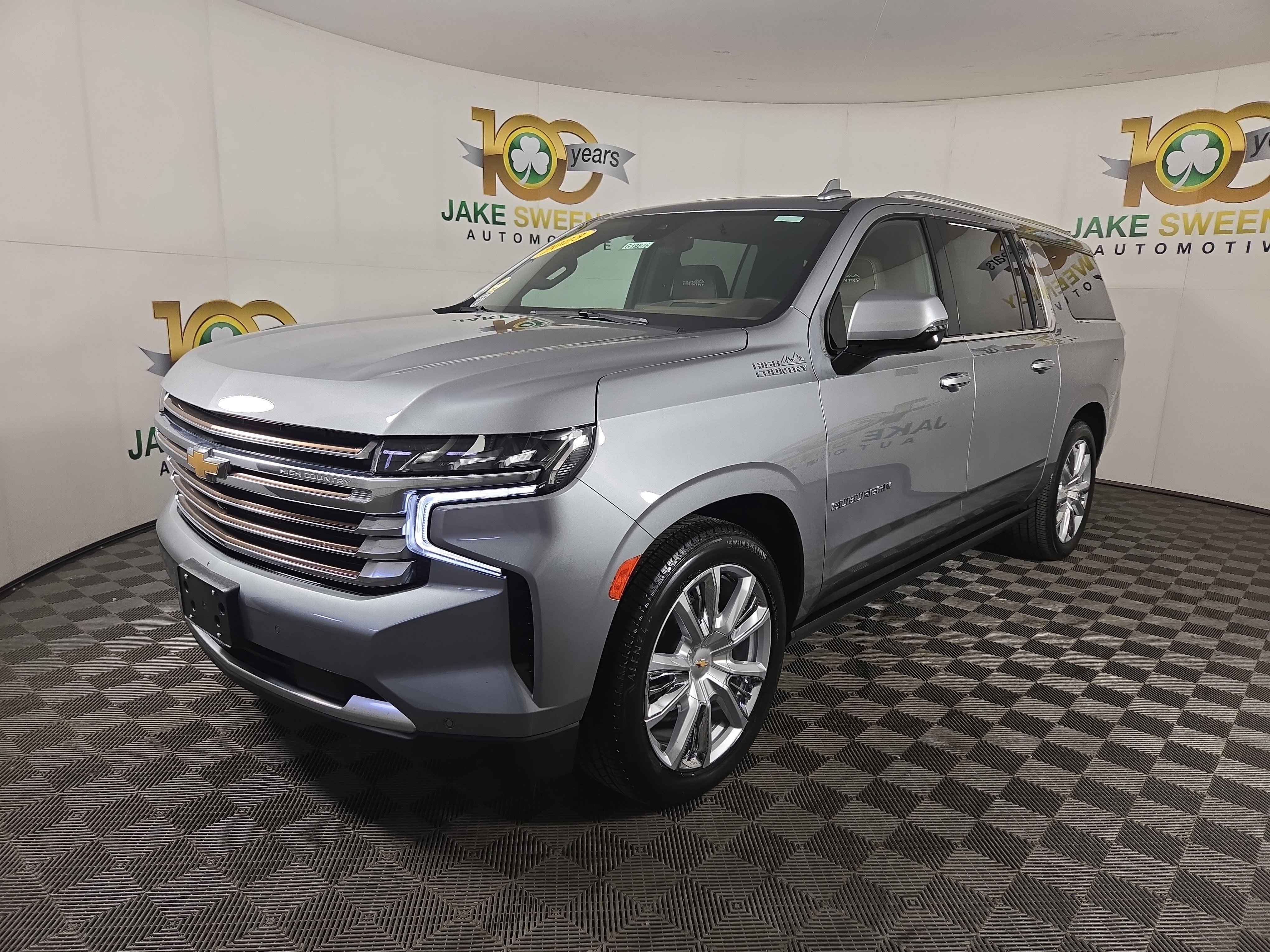 Certified 2023 Chevrolet Suburban High Country image 3