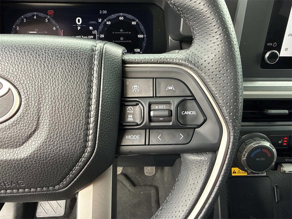 Used 2025 Toyota 4Runner TRD Off-Road image 17