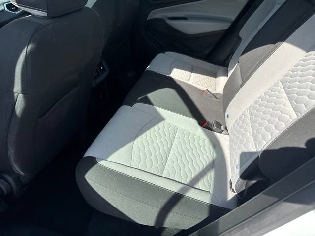 Used 2018 Chevrolet Equinox LS FWD image 11