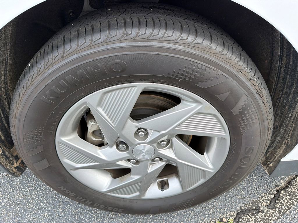 Certified 2025 Hyundai Sonata SE FWD image 17