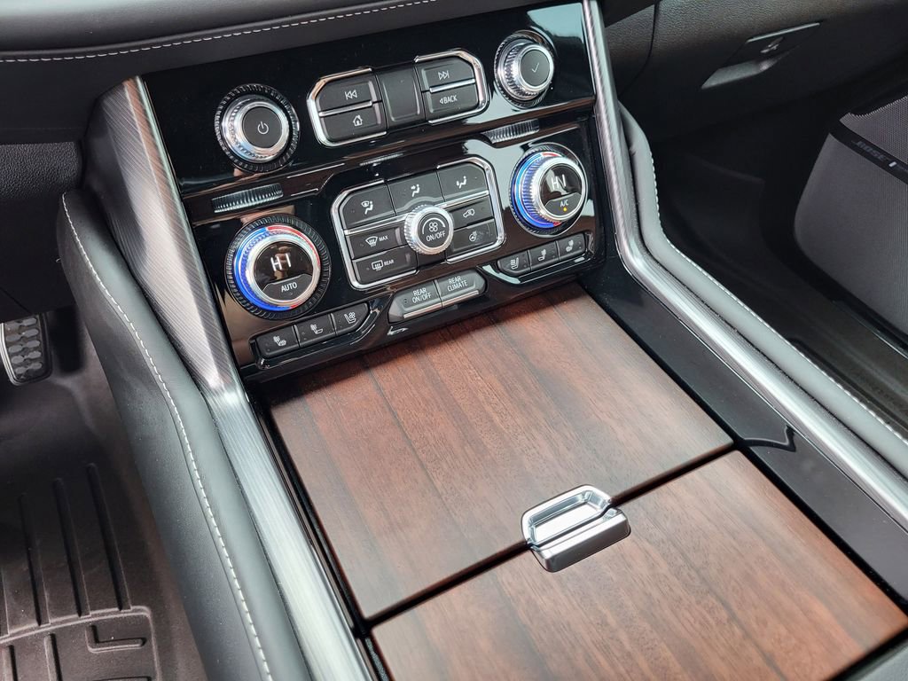 Used 2024 GMC Yukon XL Denali Ultimate image 21