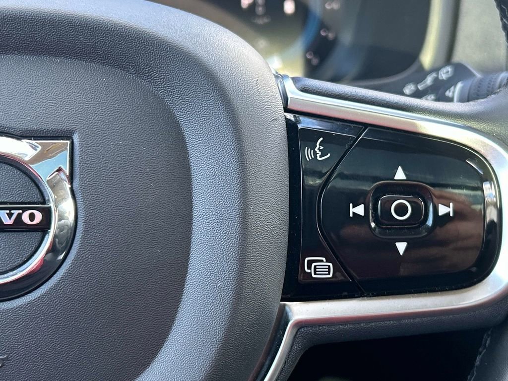 Used 2023 Volvo XC90 B5 Core w/ Climate Package image 25