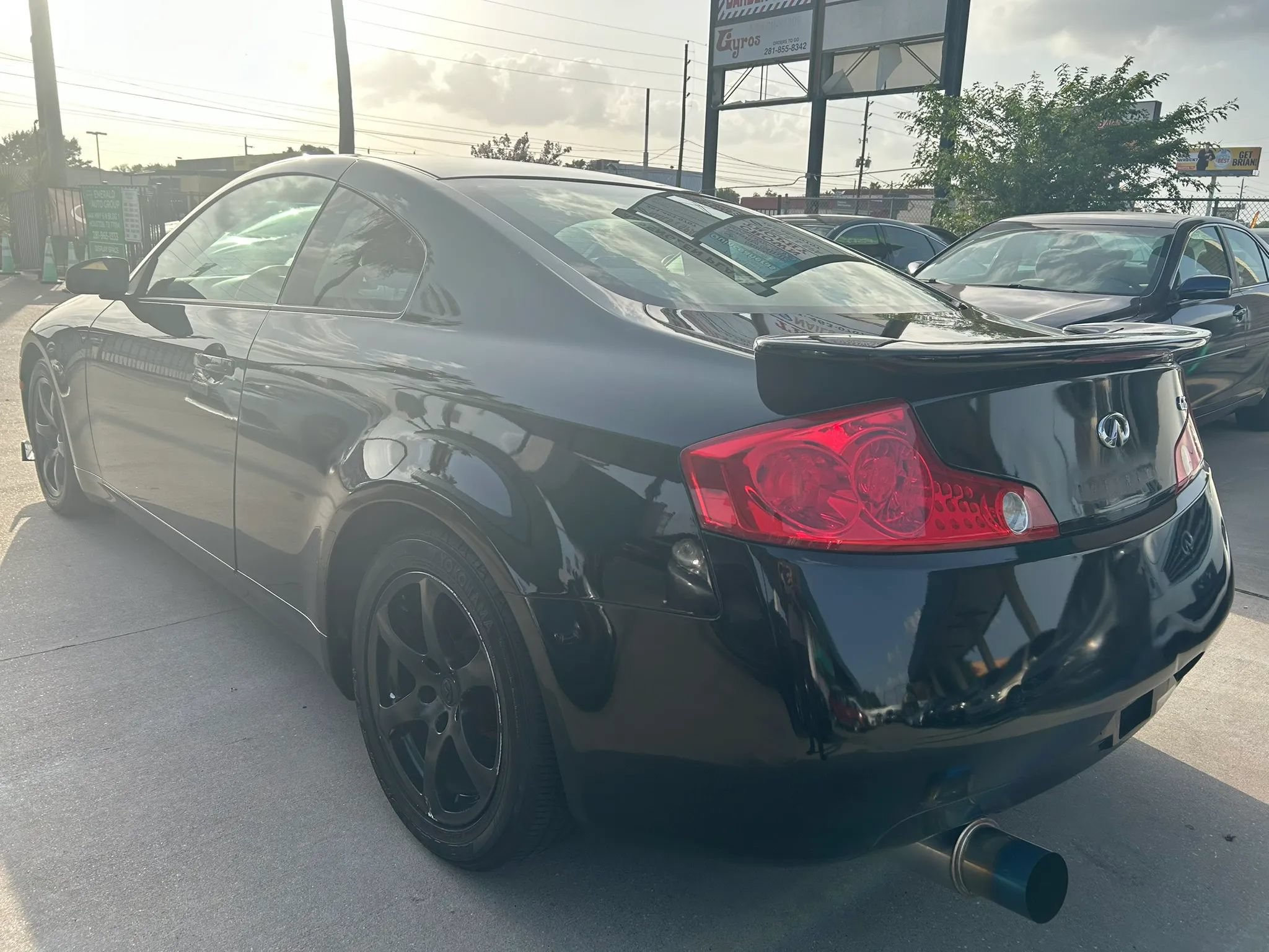 Used 2003 INFINITI G35 Coupe w/ Premium Pkg RWD image 3