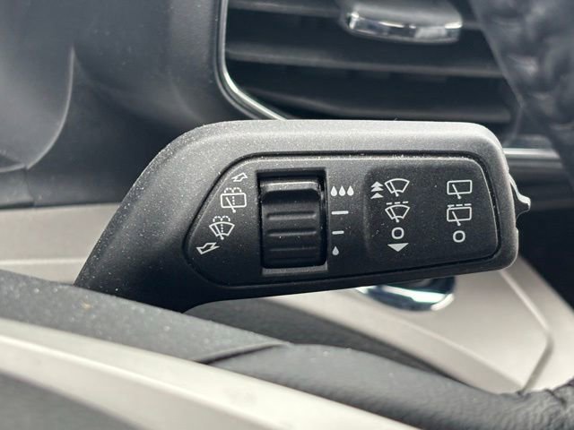 Used 2023 Ford Explorer XLT w/ Equipment Group 202A AWD/4WD image 22