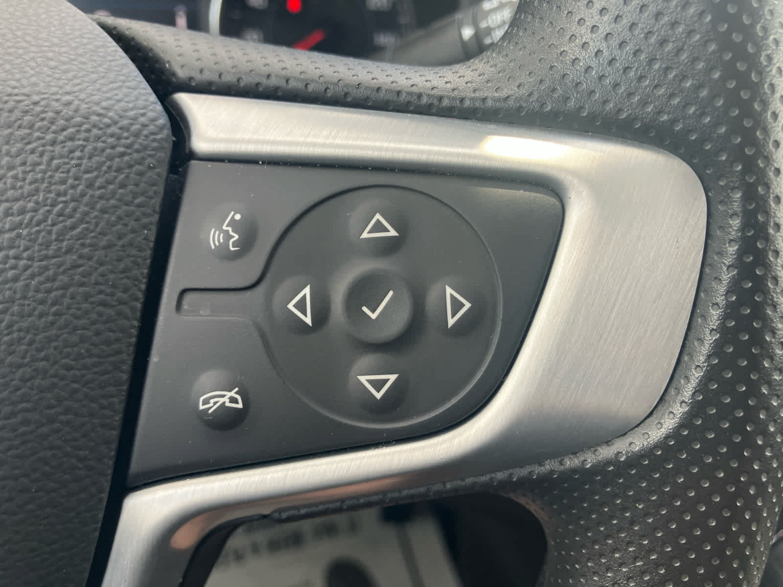 Used 2022 GMC Terrain SLE w/ Driver Convenience Package FWD image 17