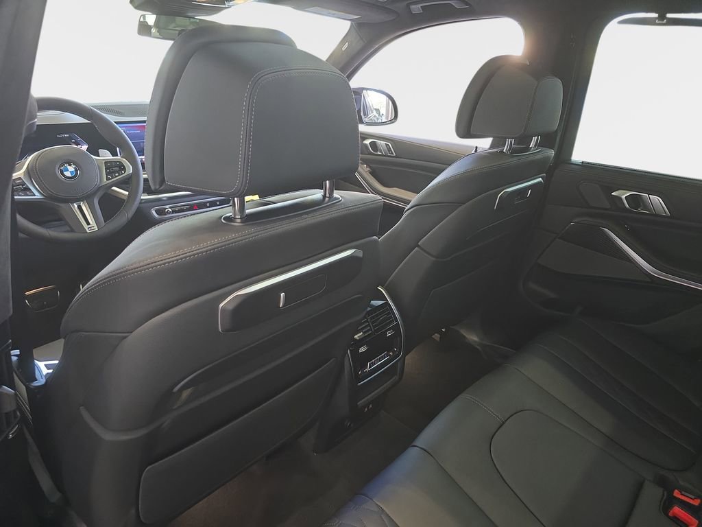 New 2026 BMW X5 M60i w/ Executive Package image 8