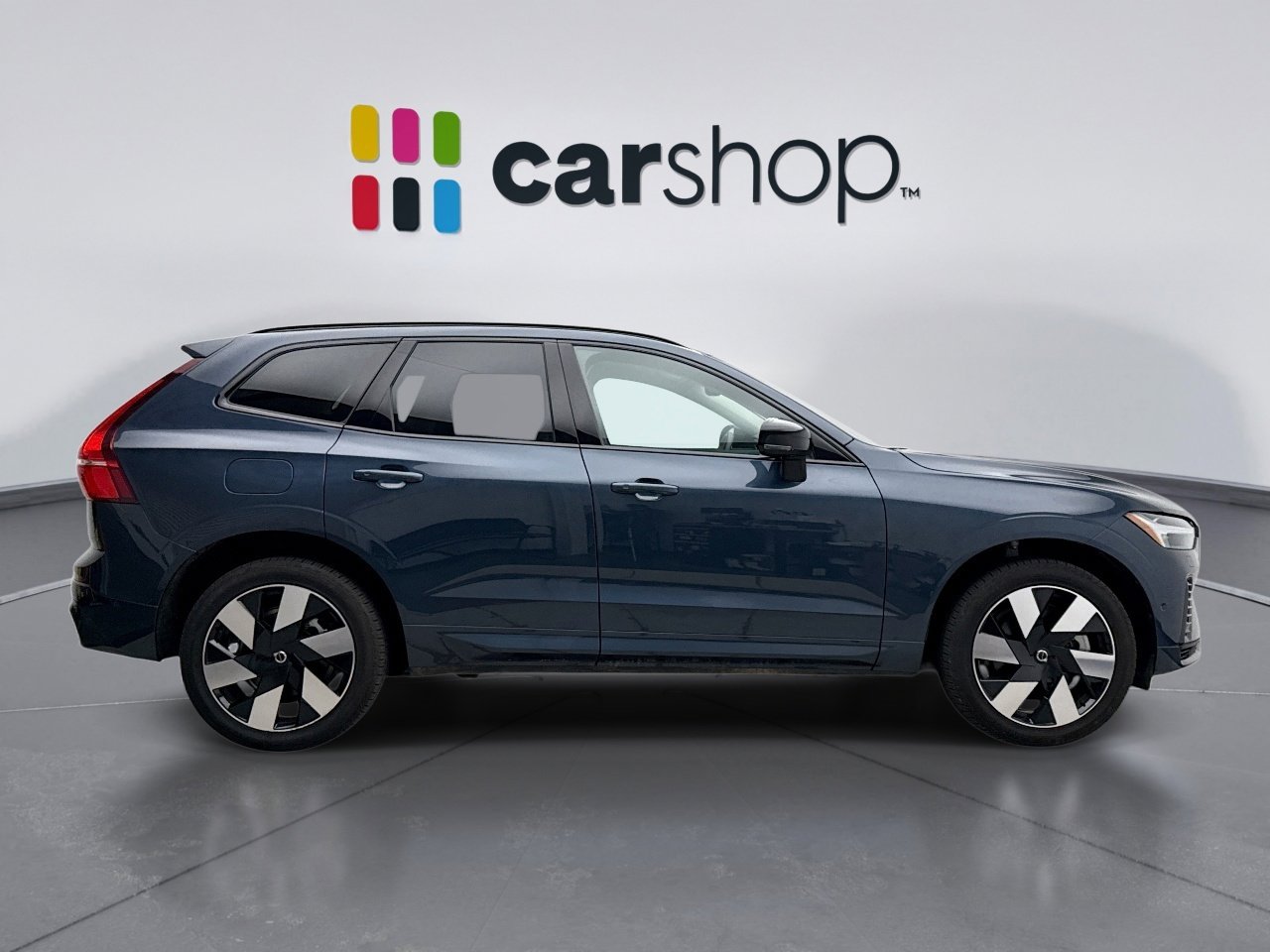 Used 2025 Volvo XC60 T8 Plus w/ Climate Package image 6