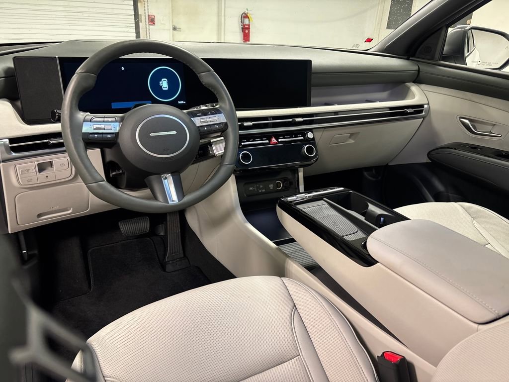 Used 2026 Hyundai Tucson Limited image 32