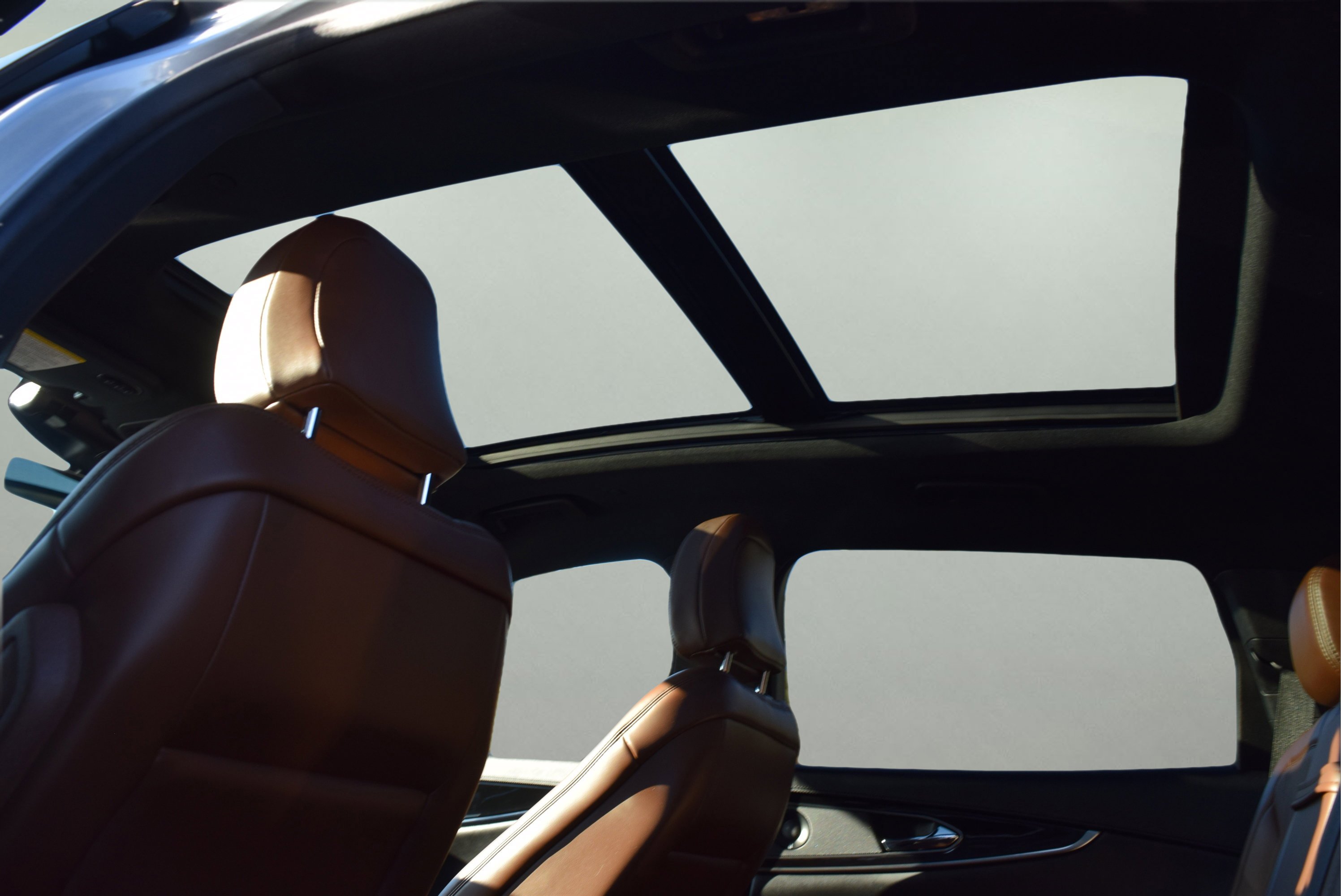 Used 2023 Lincoln Nautilus Reserve w/ Equipment Group 201A image 8