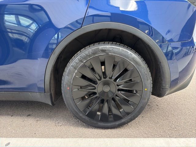 Used 2022 Tesla Model Y Long Range image 4