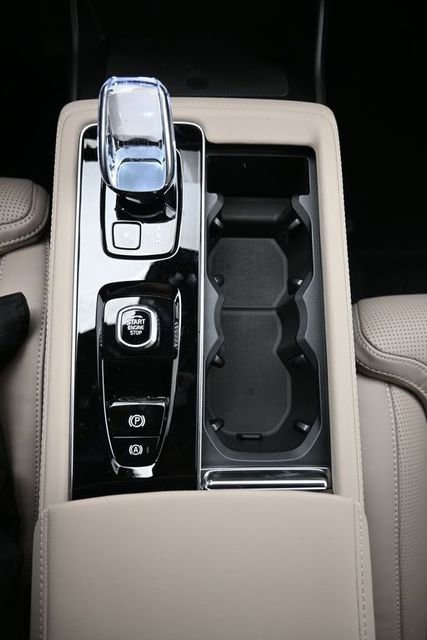 New 2026 Volvo XC90 B6 Ultra w/ Protection Package Premier image 11