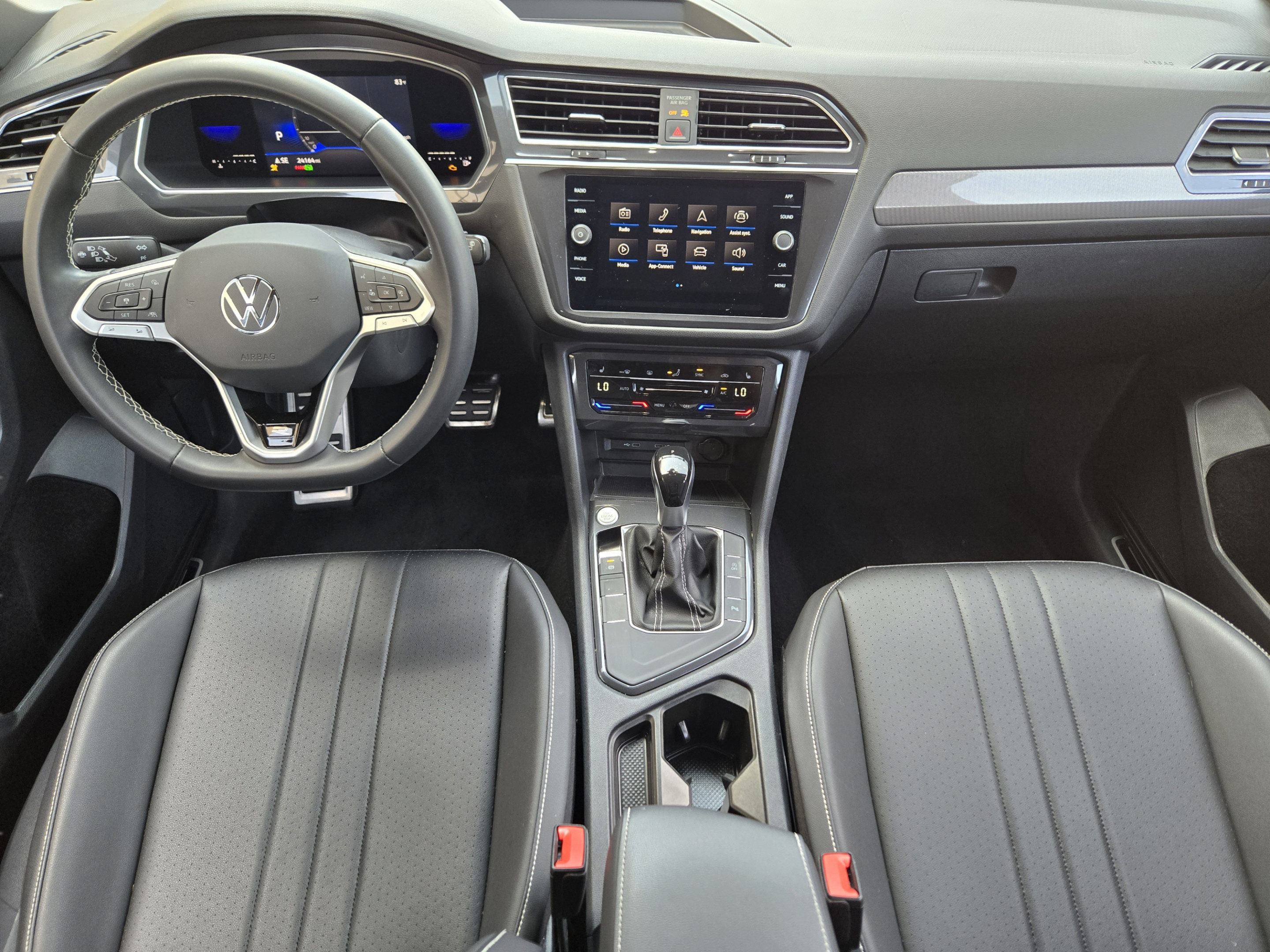 Used 2023 Volkswagen Tiguan SE R-Line FWD image 27