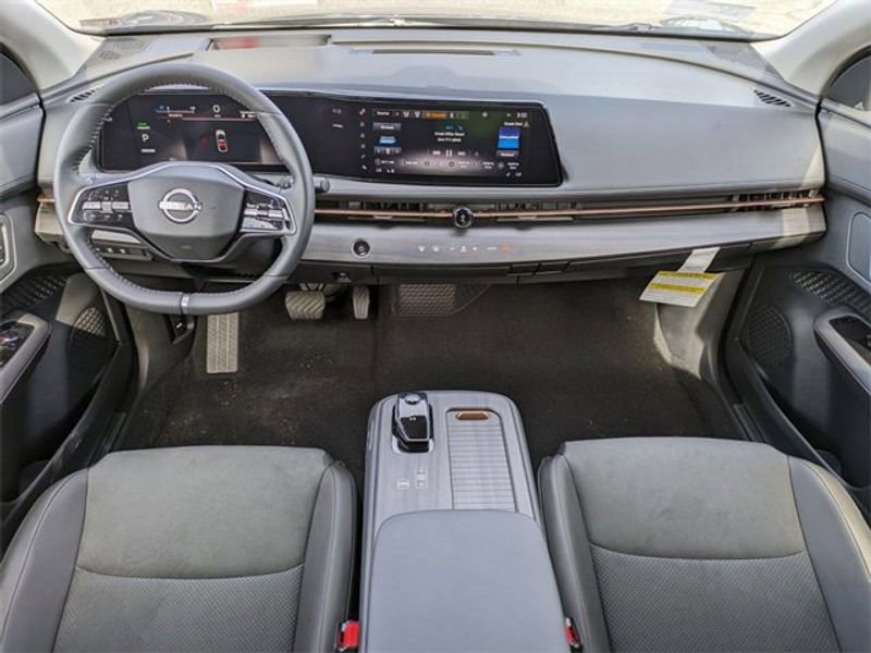 New 2023 Nissan Ariya AWD image 16