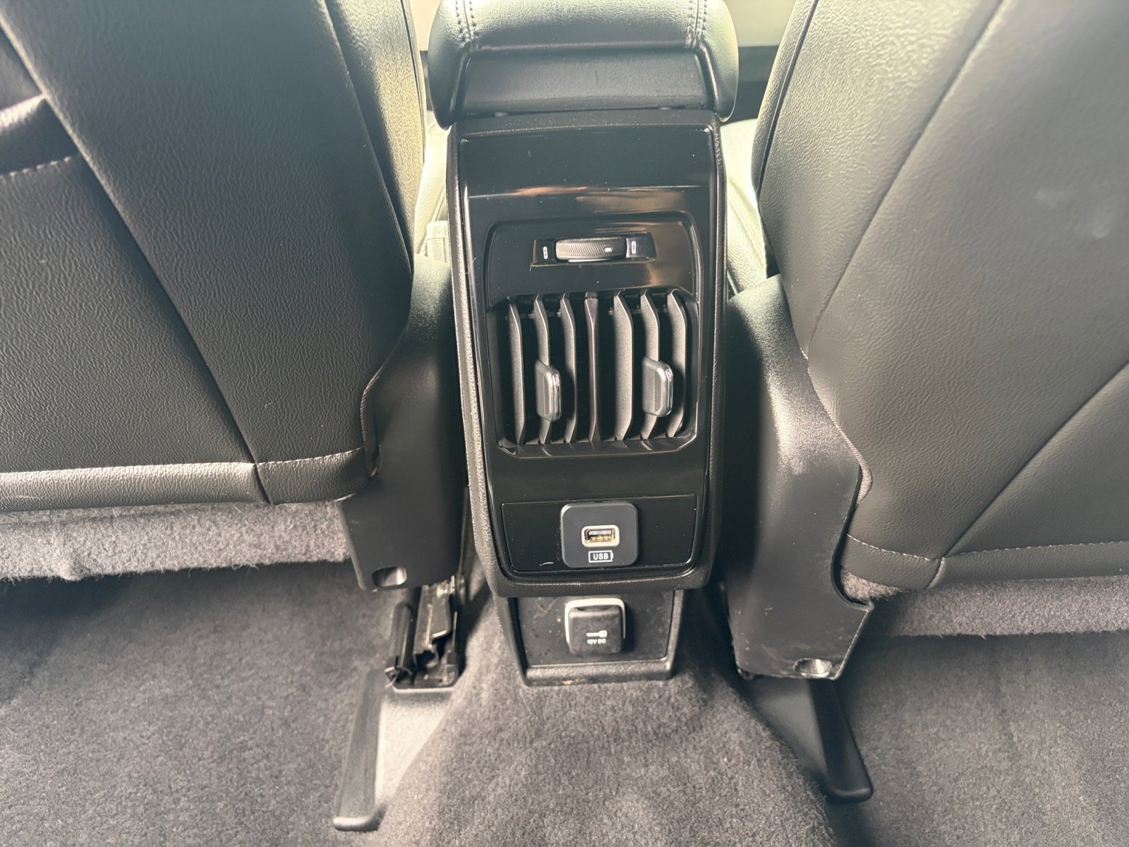 Used 2024 Jeep Compass Limited image 32