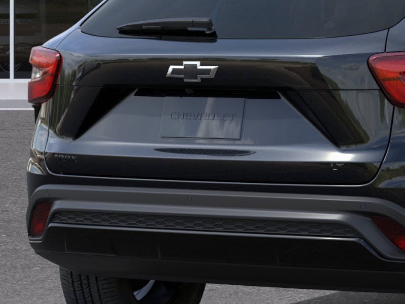 New 2026 Chevrolet Trax LT w/ Driver Confidence Package FWD image 14