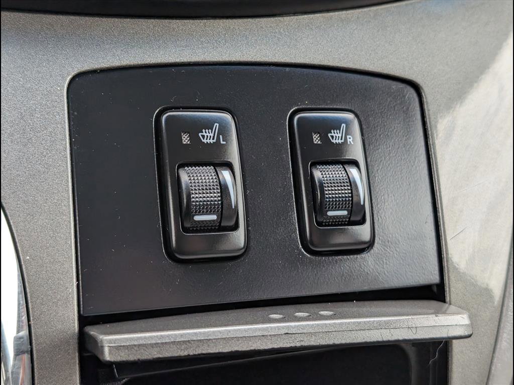 Used 2010 Toyota Sienna XLE image 19