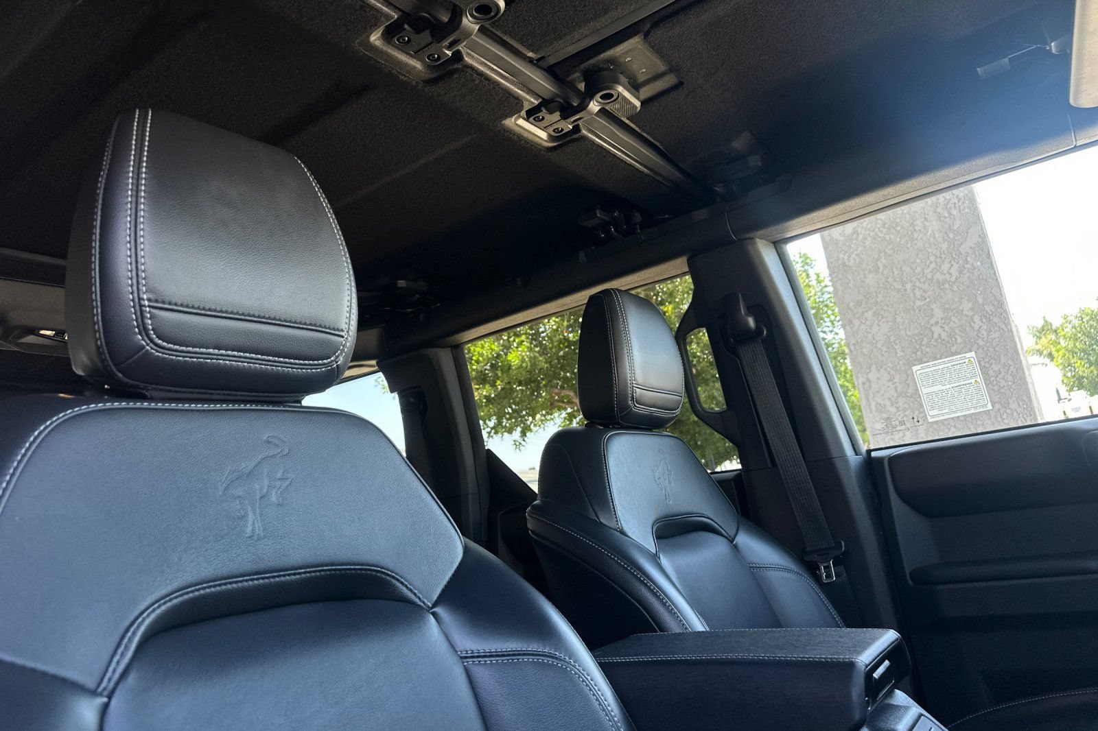 Used 2025 Ford Bronco Outer Banks AWD/4WD image 17