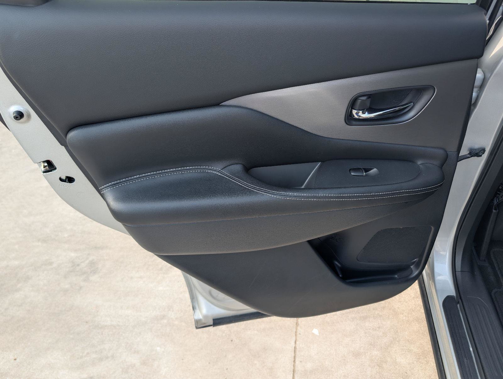 Used 2024 Nissan Murano SL w/ Cargo Package FWD image 22
