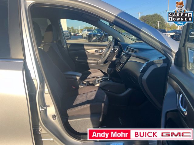 Used 2015 Nissan Rogue SV w/ SV Premium Package AWD/4WD image 40