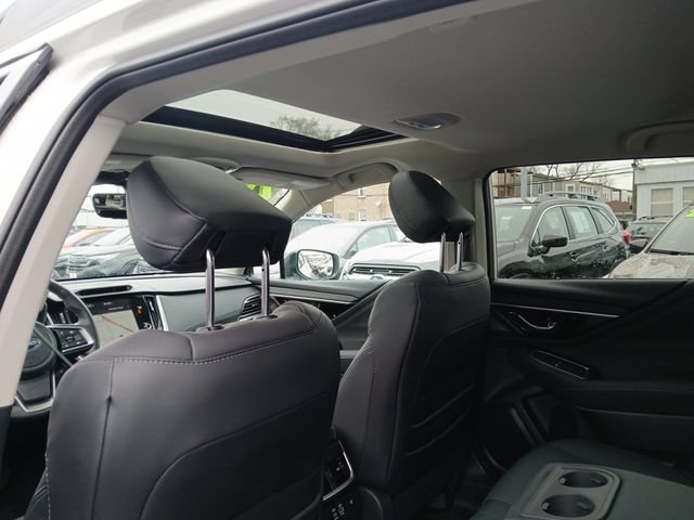 Used 2025 Subaru Outback Limited AWD/4WD image 25