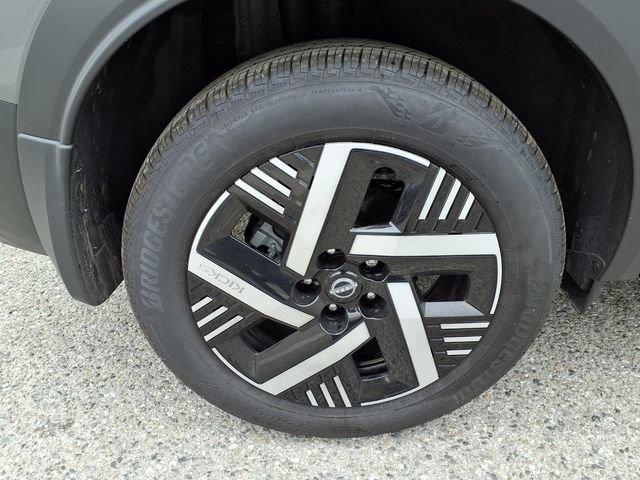 Used 2025 Nissan Kicks SV FWD image 22