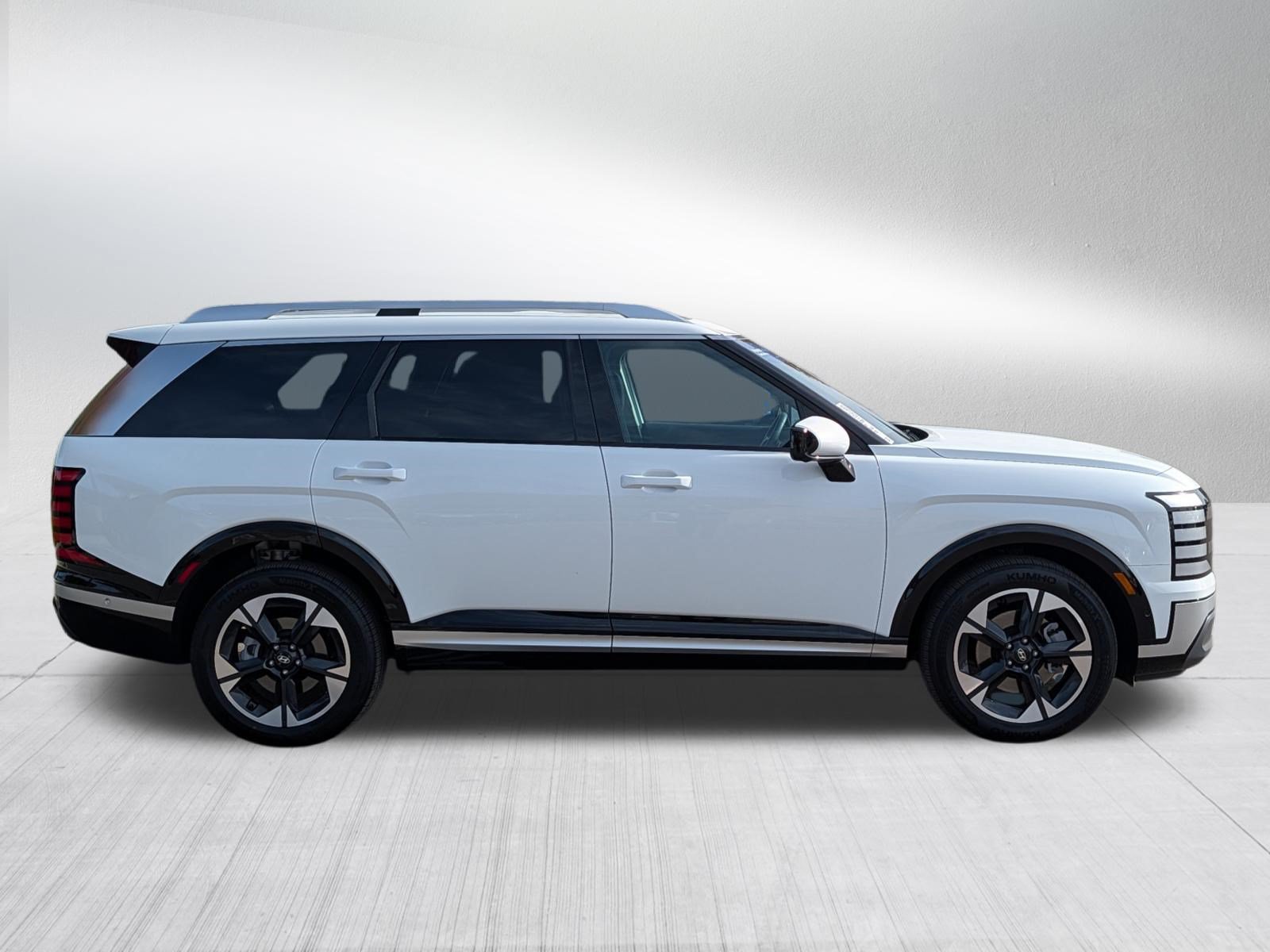 Certified 2026 Hyundai Palisade Limited AWD/4WD image 8
