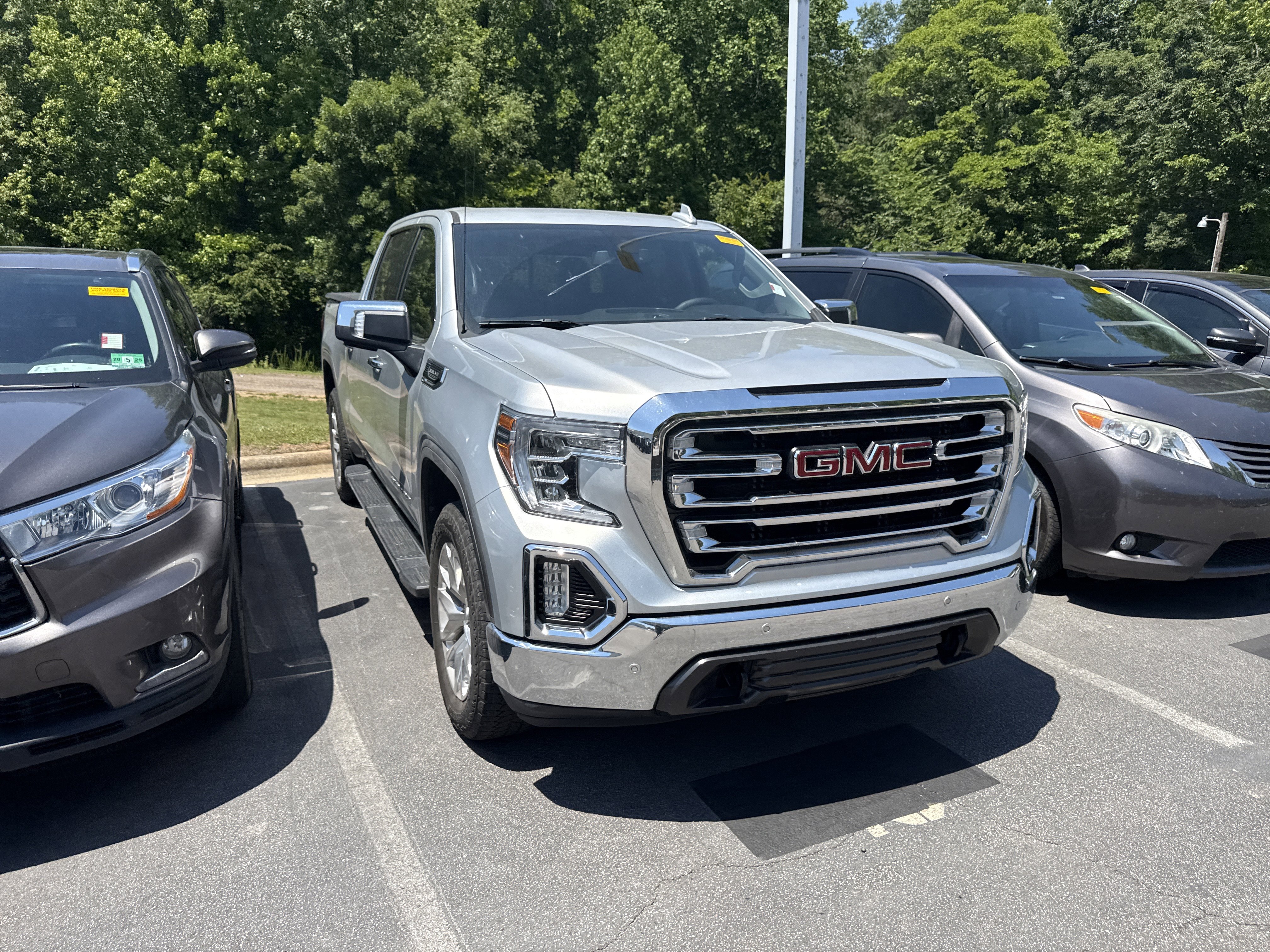 Used 2020 GMC Sierra 1500 SLT w/ SLT Premium Plus Package AWD/4WD image 3