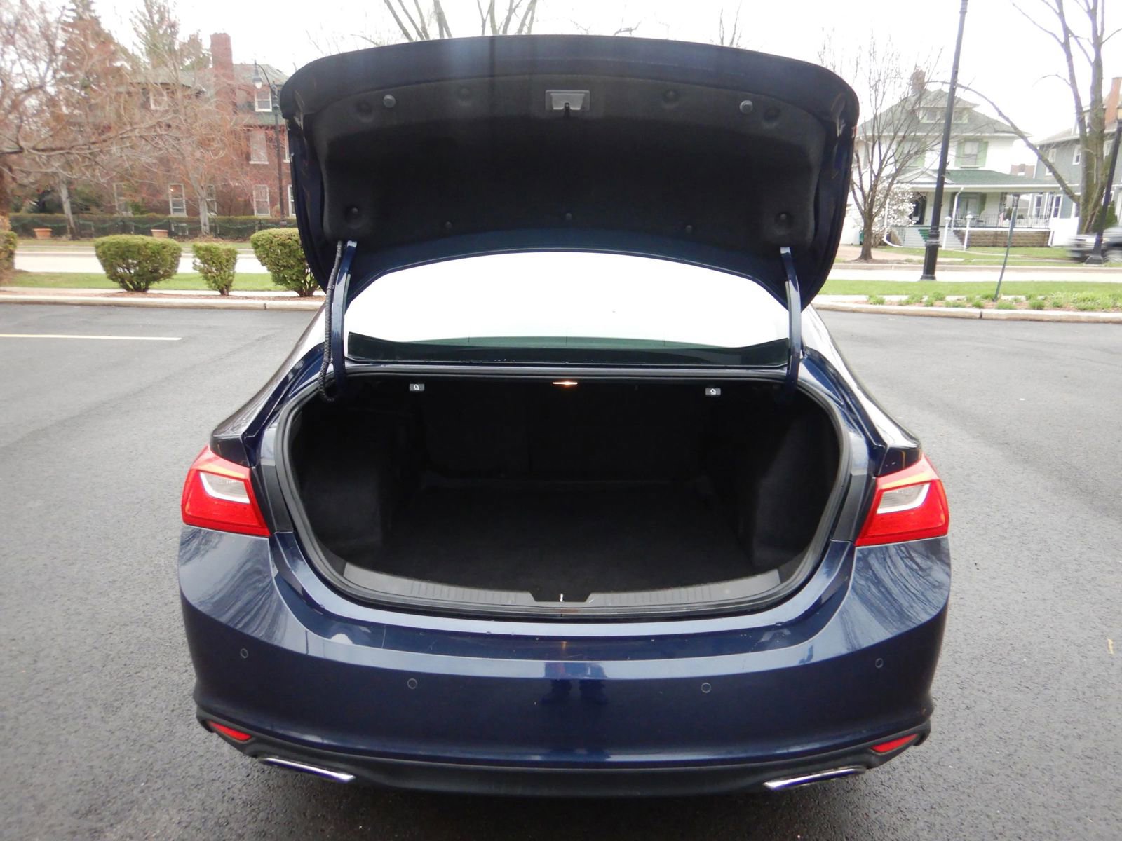 Used 2016 Chevrolet Malibu LT image 19