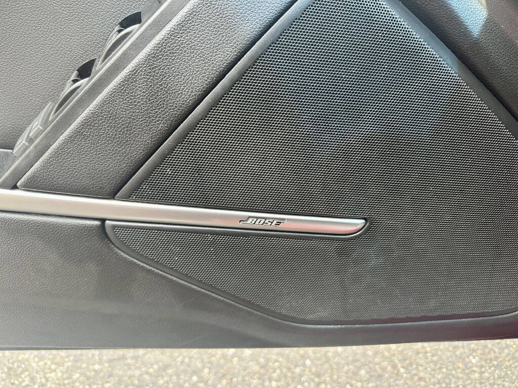 Used 2010 Cadillac CTS Premium image 24