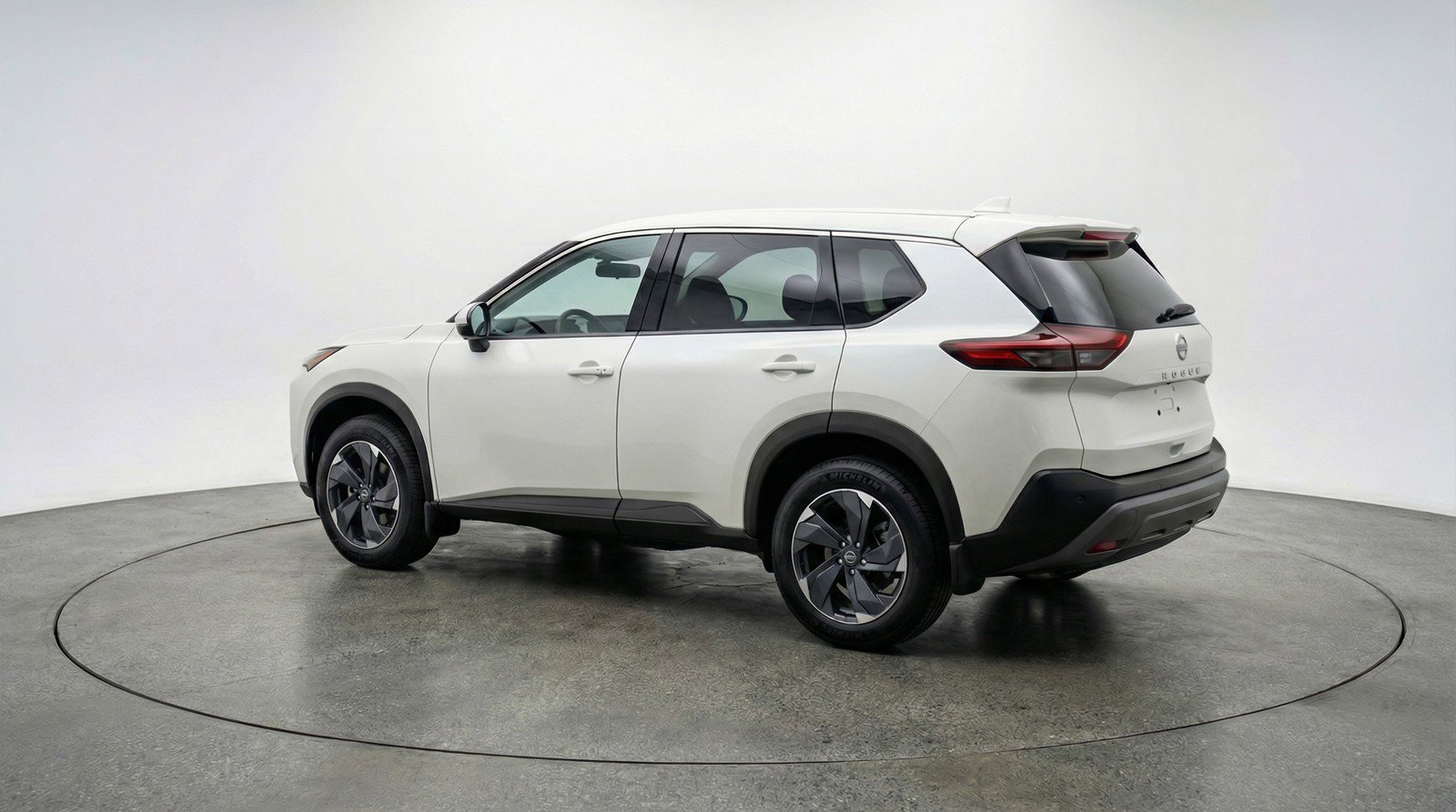 Used 2025 Nissan Rogue SV image 6