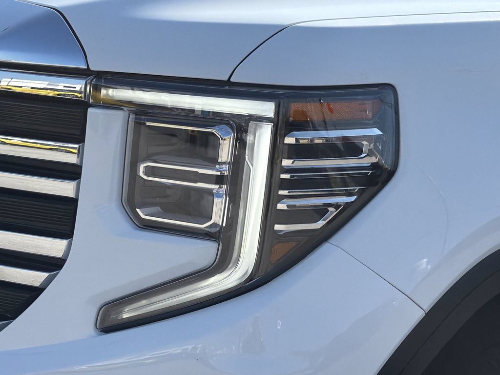 Used 2026 GMC Sierra 1500 SLT AWD/4WD image 25