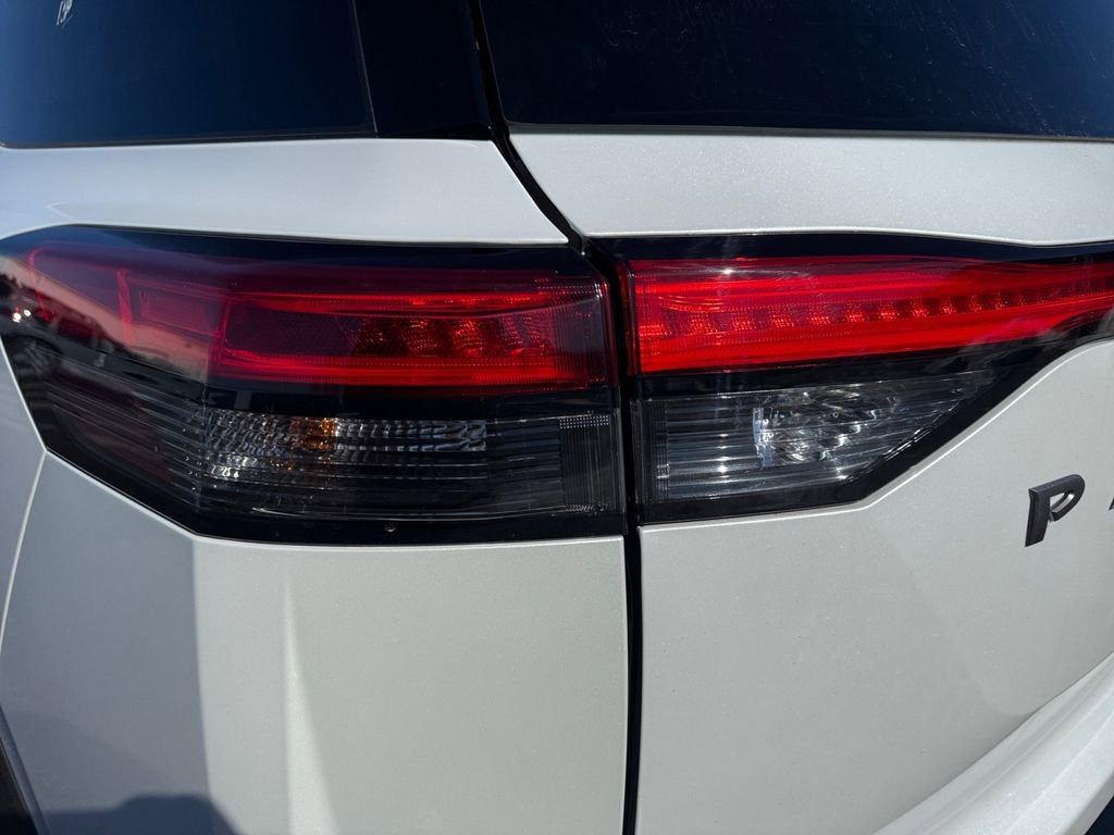 New 2026 Nissan Pathfinder SV image 21