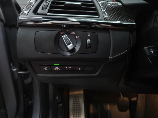 Used 2016 BMW M6 Convertible RWD image 30